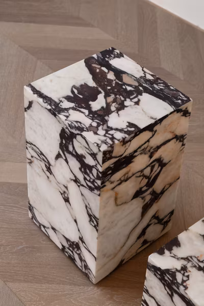 Flair Pedestal Calacatta Viola