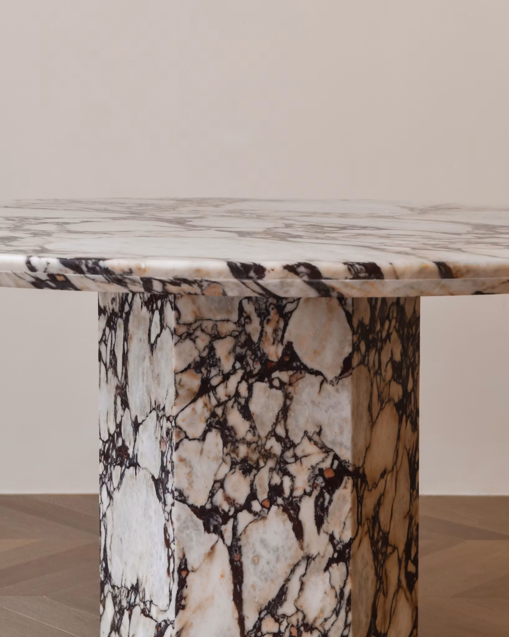 Adele Dining Table 130cm Calacatta Viola