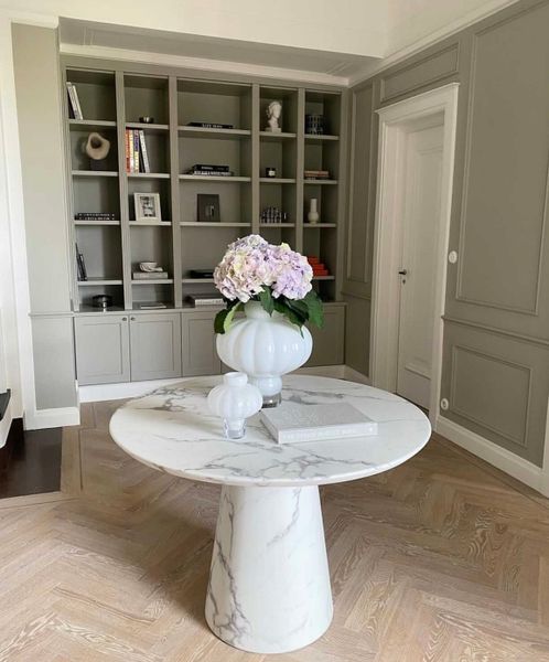 Vera dining table round