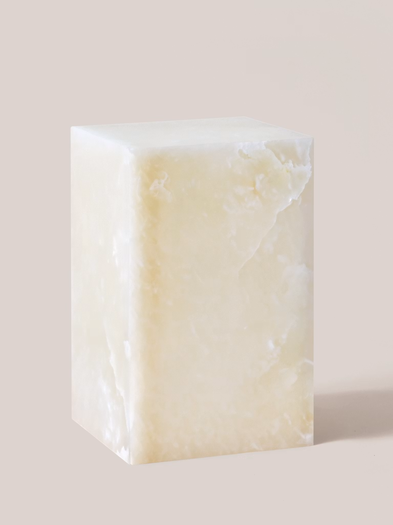 Flair Pedestal White Onyx