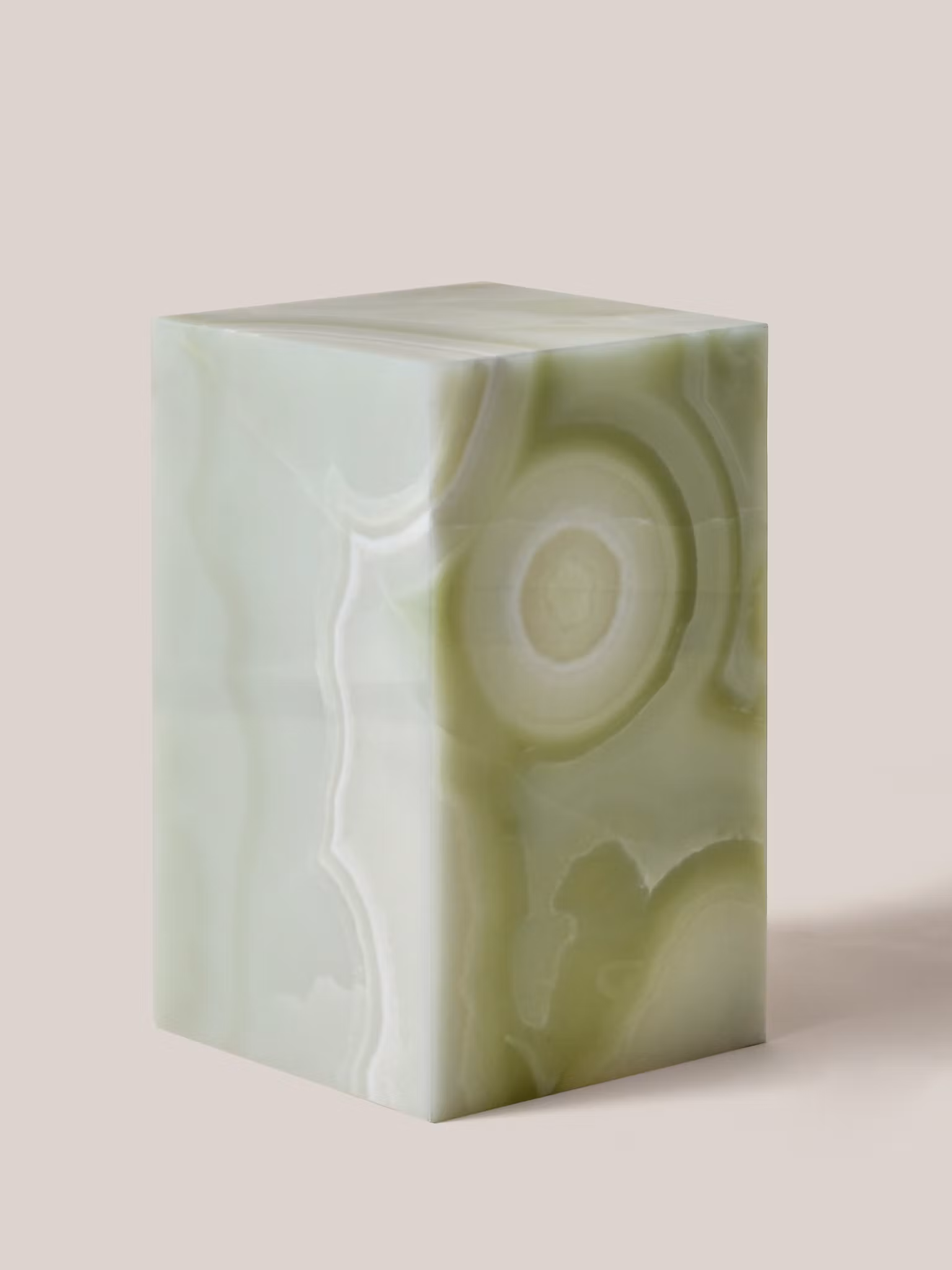 Flair Pedestal Light Green Onyx