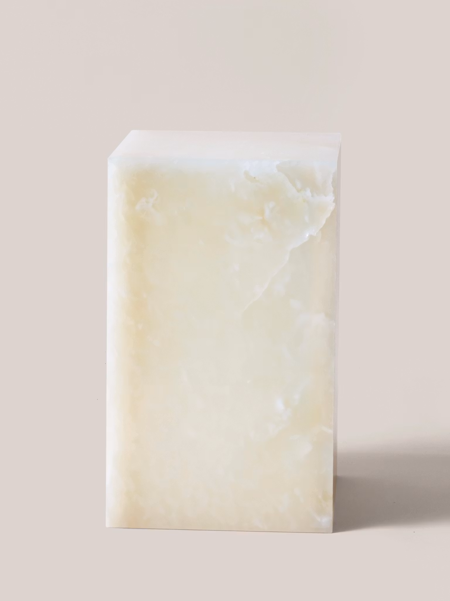 Flair Pedestal White Onyx