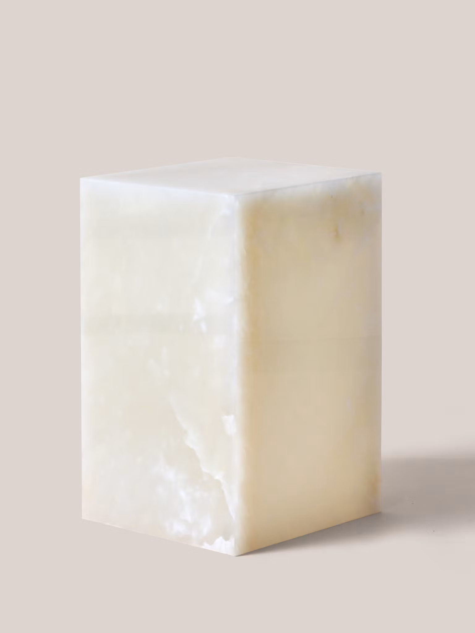 Flair Pedestal White Onyx