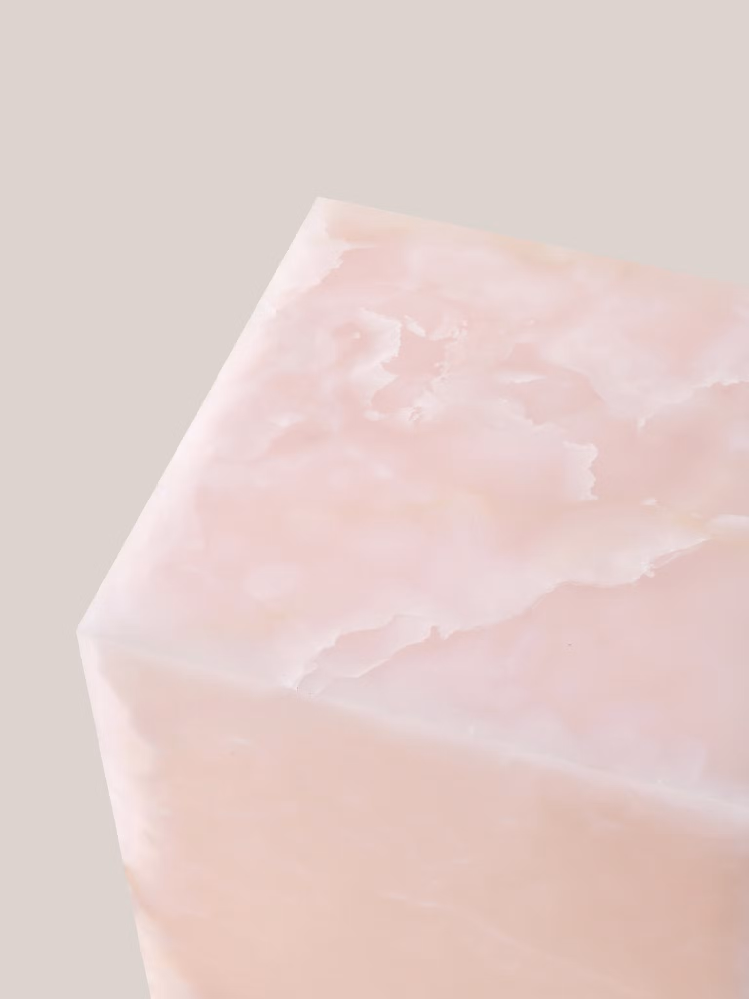 Flair Pedestal Pink Onyx