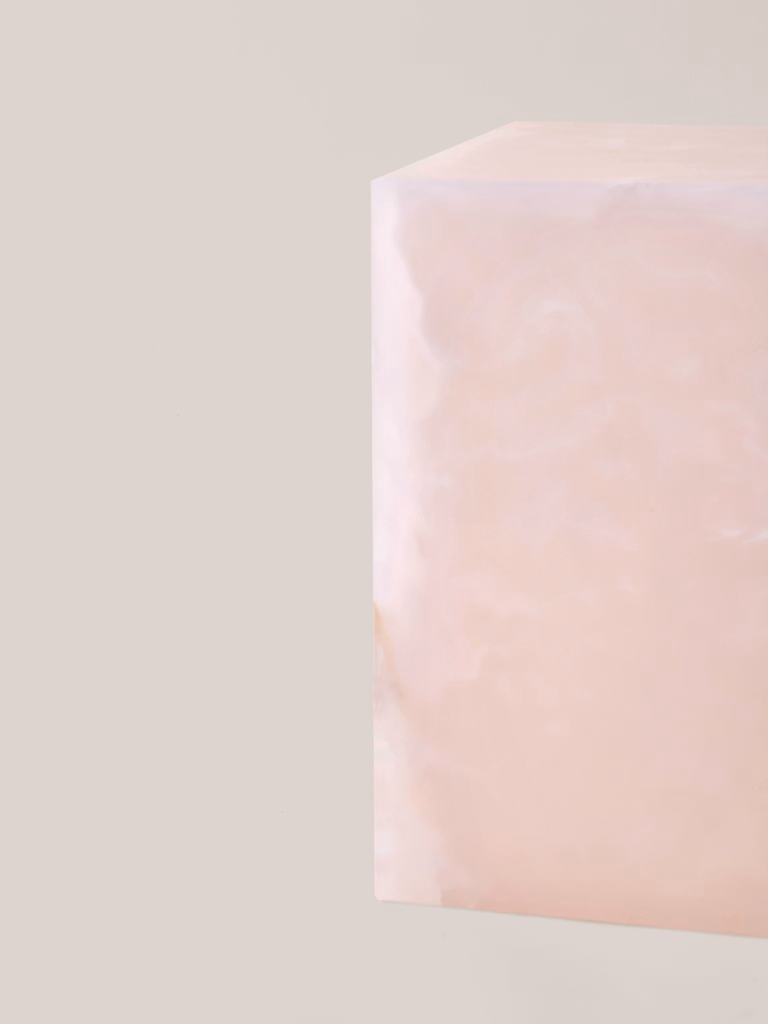 Flair Pedestal Pink Onyx