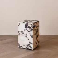 Flair Pedestal Calacatta Viola