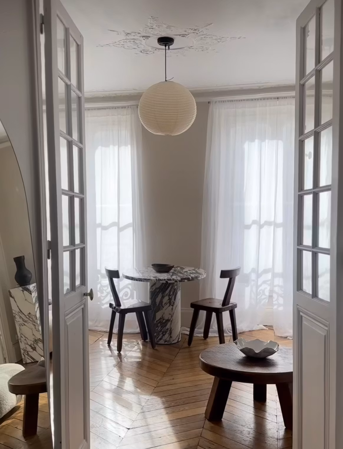 Kelly dining table Arabescato 90cm
