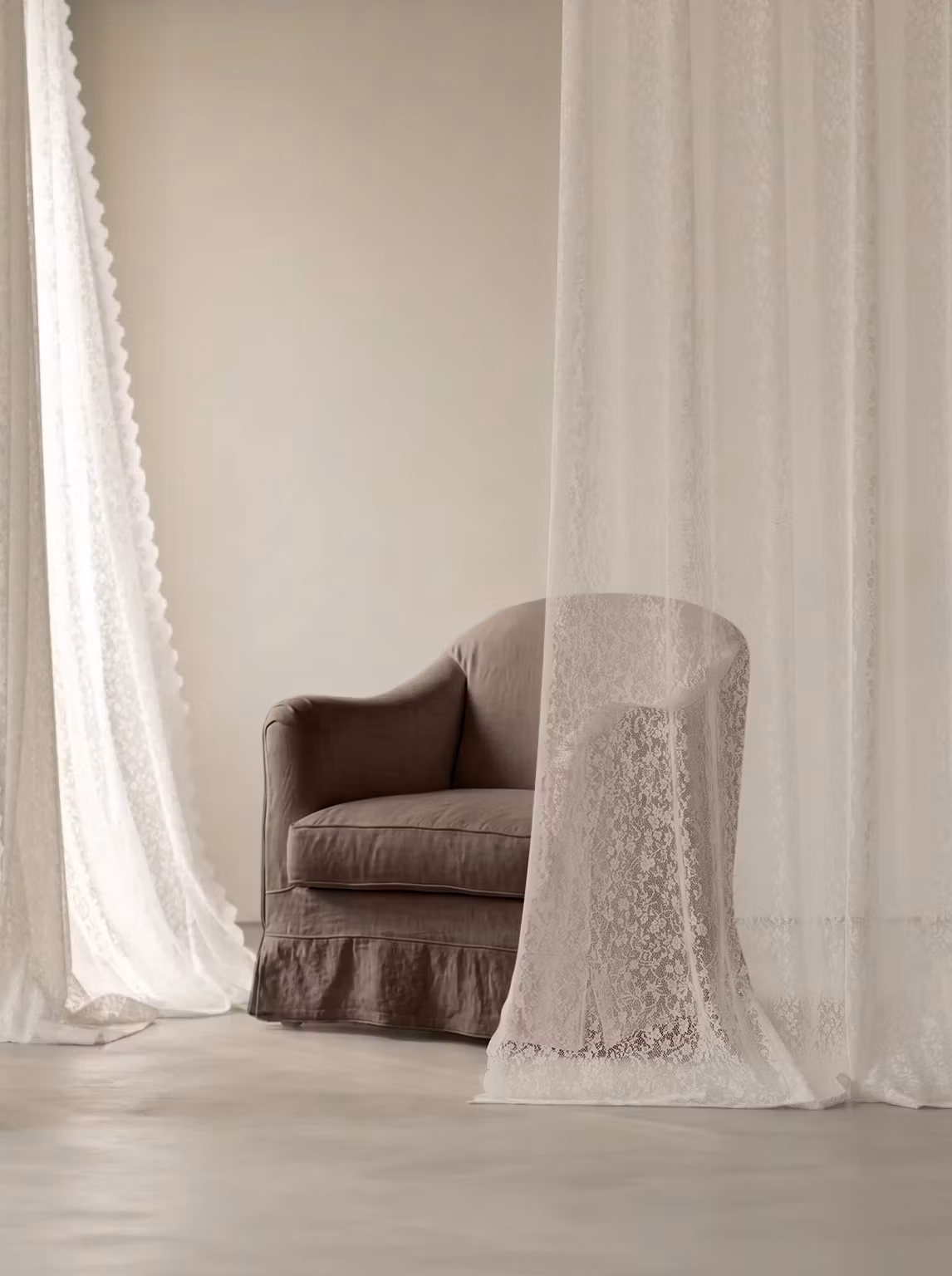 Ines Linen Armchair Walnut