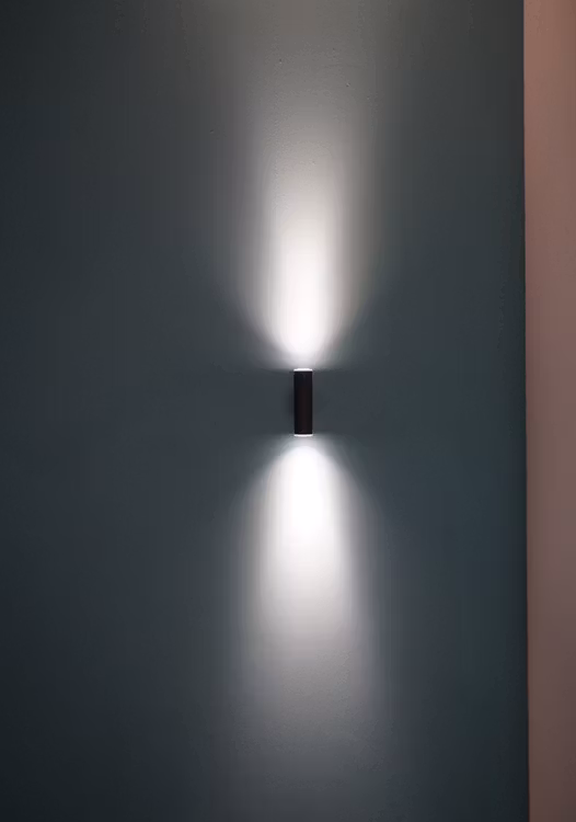 Arlemark UP/Down40 3+3W LED från Puraluce - Ljusbild