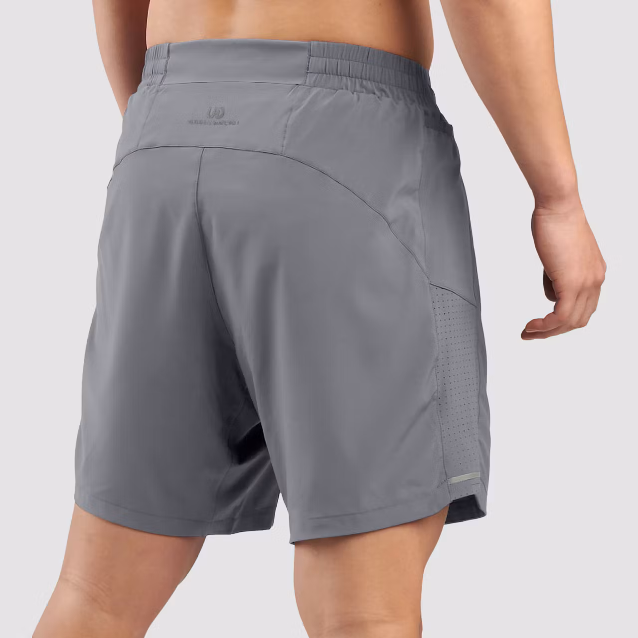 Ultimate Direction Men's Stratus Short 7"