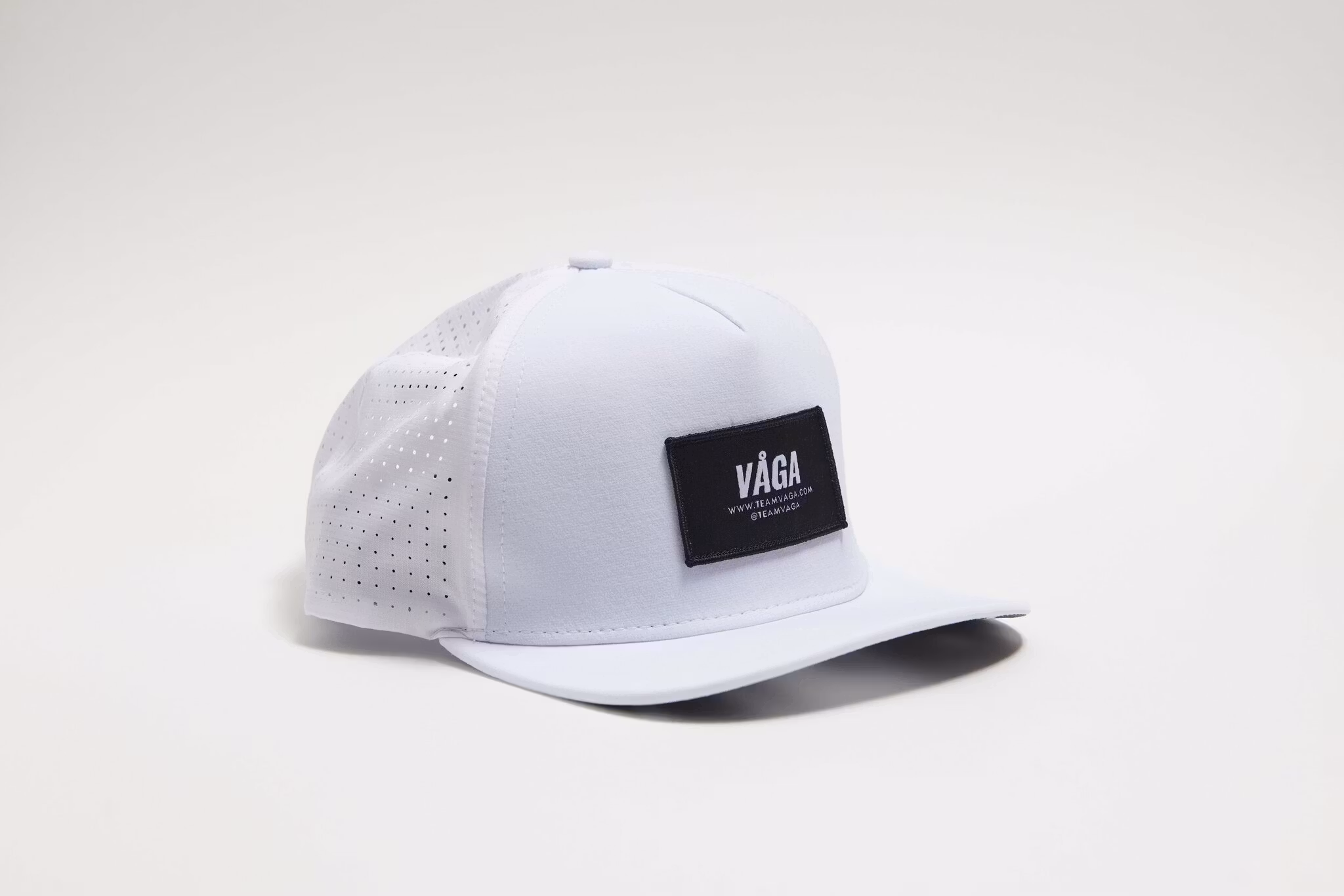 Våga Trucker Cap - White/Charcoal Grey/Navy/Black