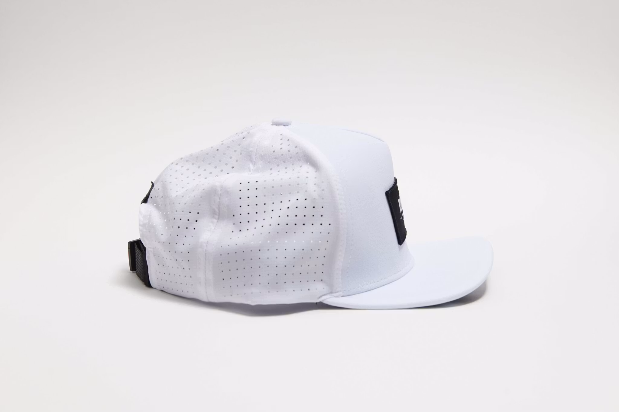 Våga Trucker Cap - White/Charcoal Grey/Navy/Black