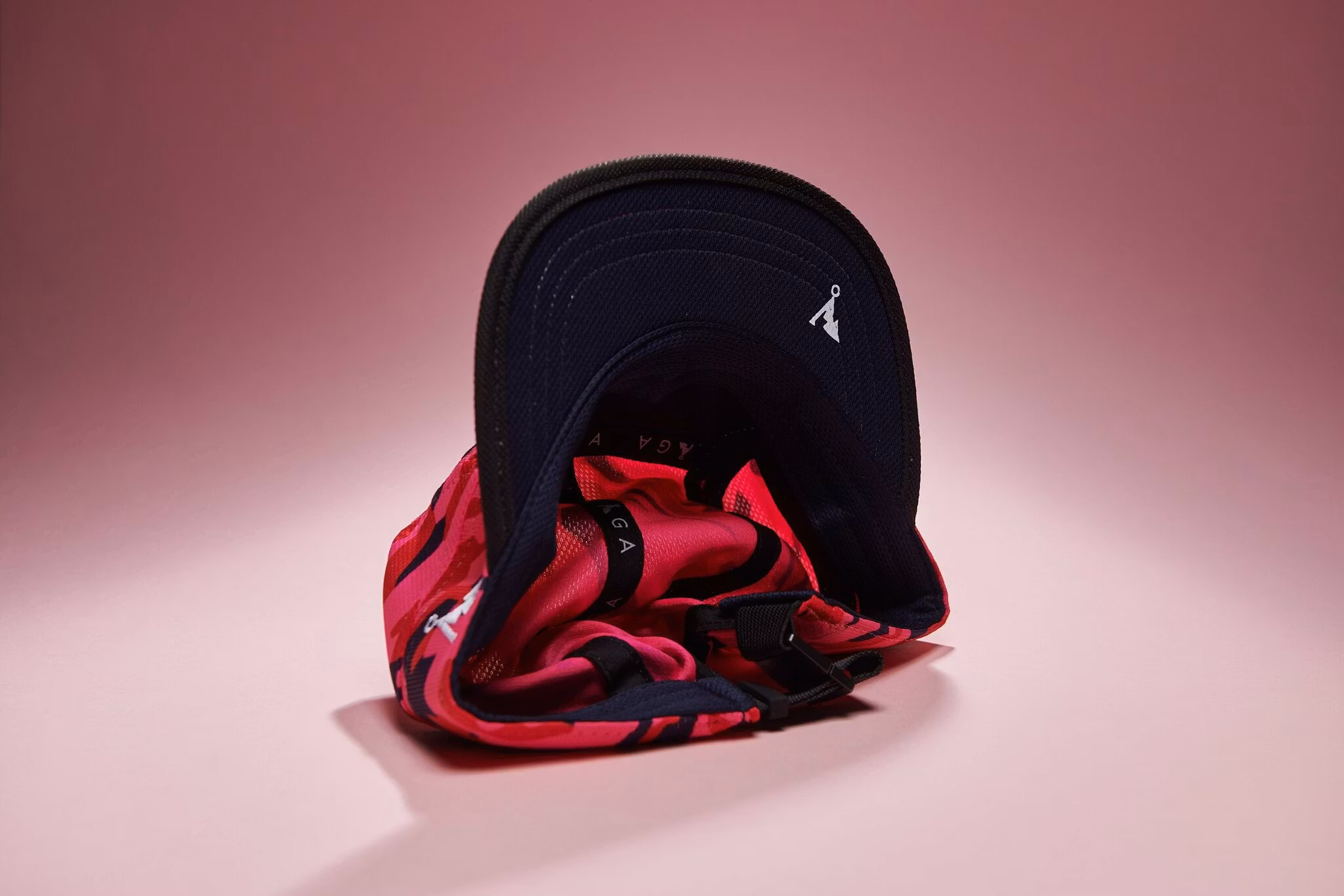 Våga Limited Edition Patterned Club Cap - Flame Red/Poster Pink/Navy