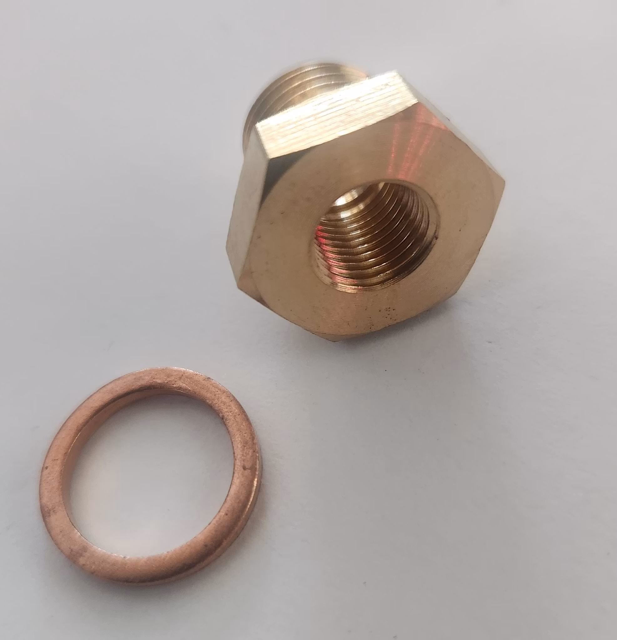 Oljetrycksadapter M14x1,5-1/8NPT