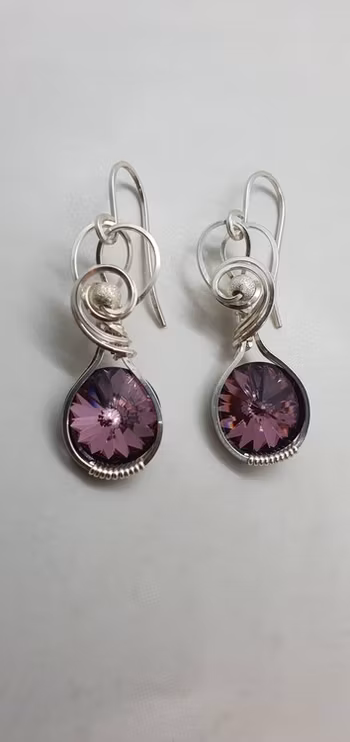 Örhängen Swirly med Antique Pink Swarovski kristaller