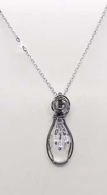 Halsband Simple Swirl Chains med bergkristall
