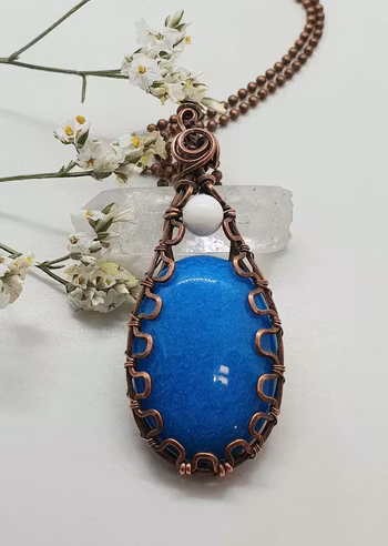 Halsband Athena i koppar med berg-jade