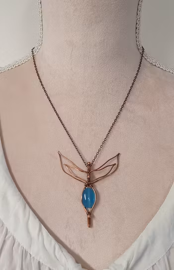 Halsband Dragonfly i koppar med turkos cat's eye