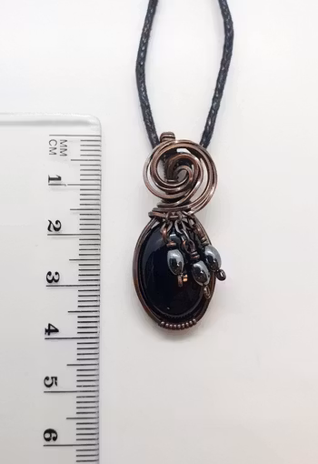 Halsband Simple Swirl Chains i koppar med svart agat och hematitpärlor