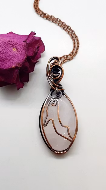Halsband Stunning Stiletto i koppar med rosenkvarts