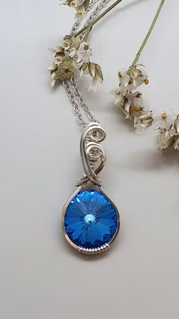 Halsband Luscious Loops i 925 sterlingsilver med Ocean DeLite Swarovski kristall