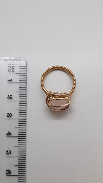 Ring i brons med rosenkvarts