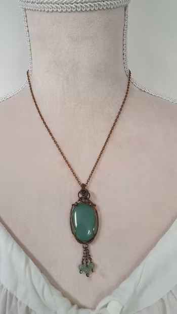 Halsband Simple Swirl Dangle i koppar med grön aventurin