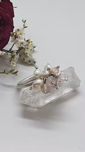 Ring i 925 sterlingsilver med pärlor