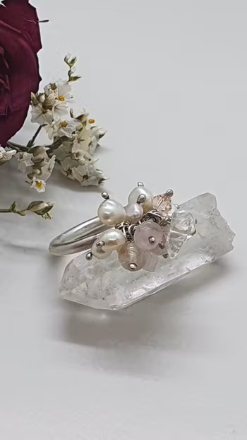 Ring i 925 sterlingsilver med pärlor