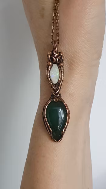 Halsband Delicious Double i koppar med grön onyx och australisk opal