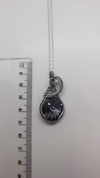 Halsband Swirly i 925 sterlingsilver med Graphite Swarovski kristall