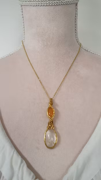 Halsband Delicious Double i mässing med topas och karneol