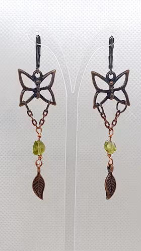Örhängen Dangle Butterfly med peridot
