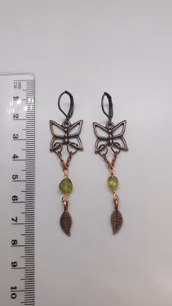 Örhängen Dangle Butterfly med peridot