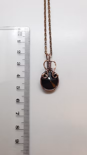 (Sålt) Halsband Swirly i koppar med Jet Swarovski kristall