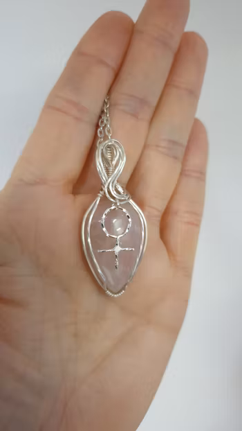 Halsband Swirly Woman i 925 sterlingsilver och rosenkvarts