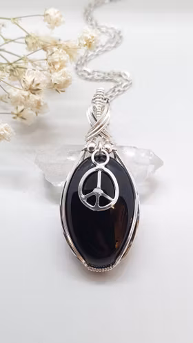 Halsband Peace i 925 sterlingsilver med svart agat