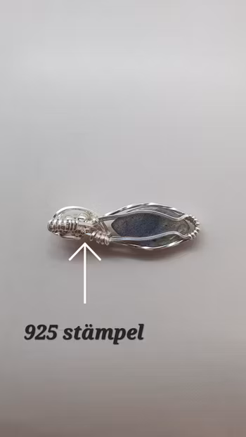Halsband Swirly Pearls i 925 sterlingsilver med labradorit