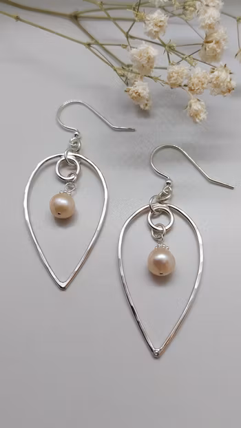 Örhängen Omvänd Droppe i 925 sterlingsilver med sötvattenspärlor