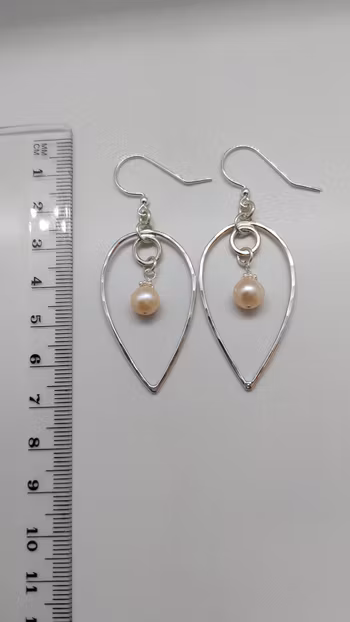Örhängen Omvänd Droppe i 925 sterlingsilver med sötvattenspärlor