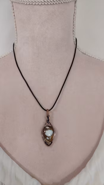 Halsband Criss Cross i koppar med jaspis