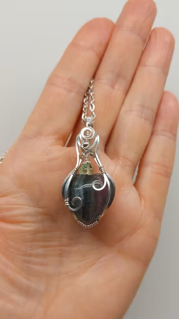 Halsband Swirly Heart i 925 sterlingsilver med fluorit