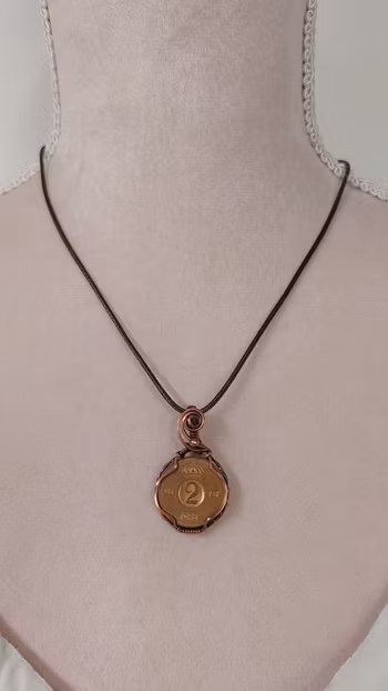Halsband Coin i koppar med 2-öring från 1965