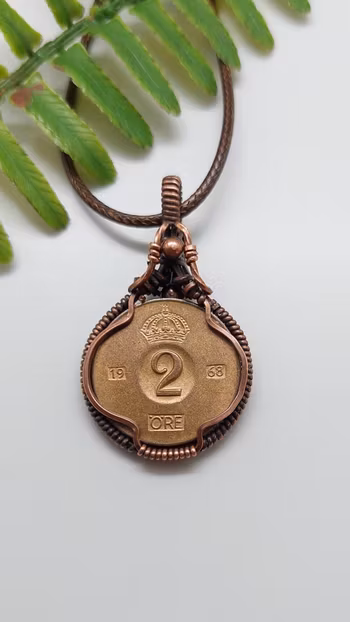 Halsband Coin i koppar med 2-öring från 1968