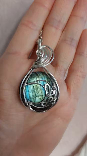 Halsband Magical Moon i 925 sterlingsilver med labradorit