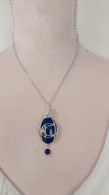 Halsband Magical Moon i 925 sterlingsilver med lapis lazuli