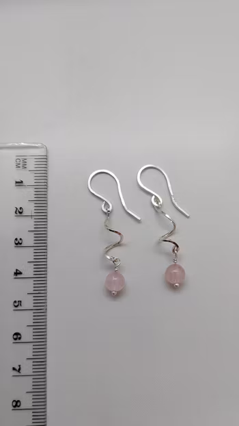 Örhängen Swirl i 925 sterlingsilver med rosenkvarts