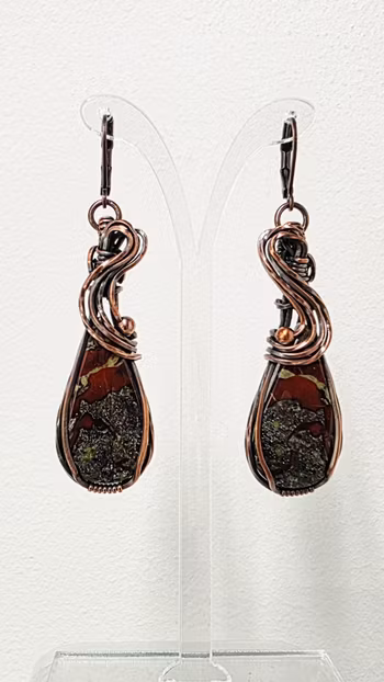 Örhängen Swirly Pearls i koppar med drakblodsjaspis