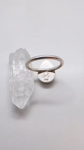 Rong i 925 sterlingsilver med etiopisk opal