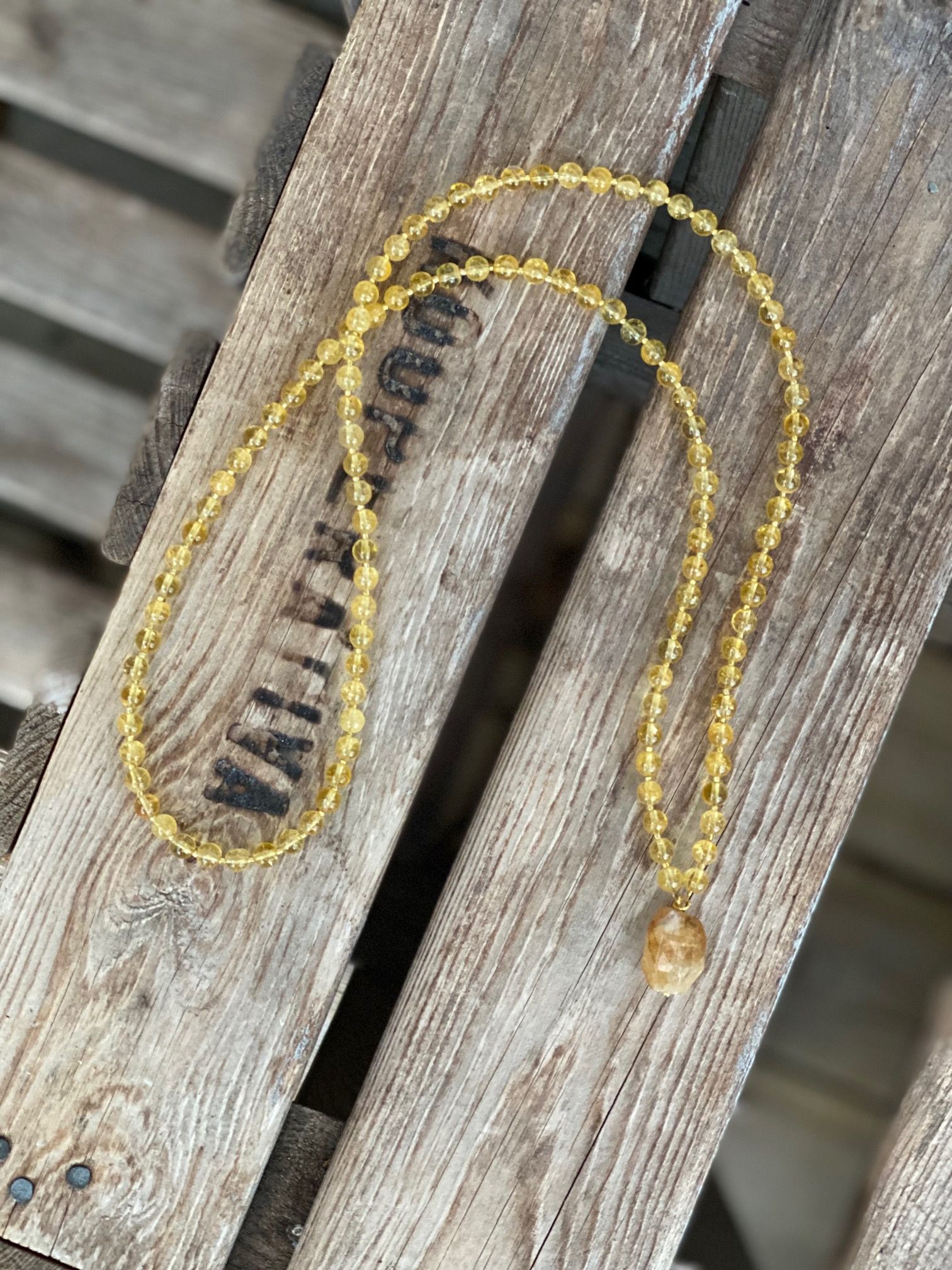Långt halsband – Citrin